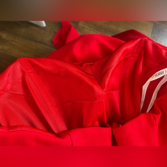 Sherri Hill Elegant Red Prom Dress/Evening Gown - Picture 10 of 12